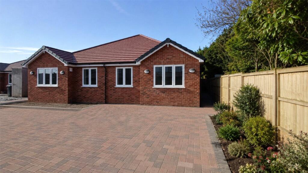 Main image of property: Chuzzlewit Close, Shorne, DA12
