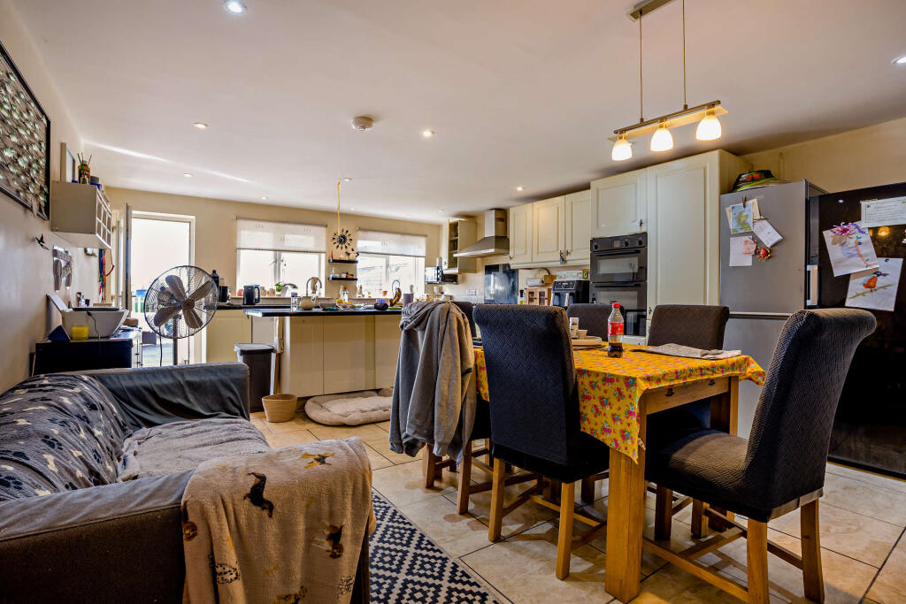 House in Wareham, East Burton, Wool - View 5