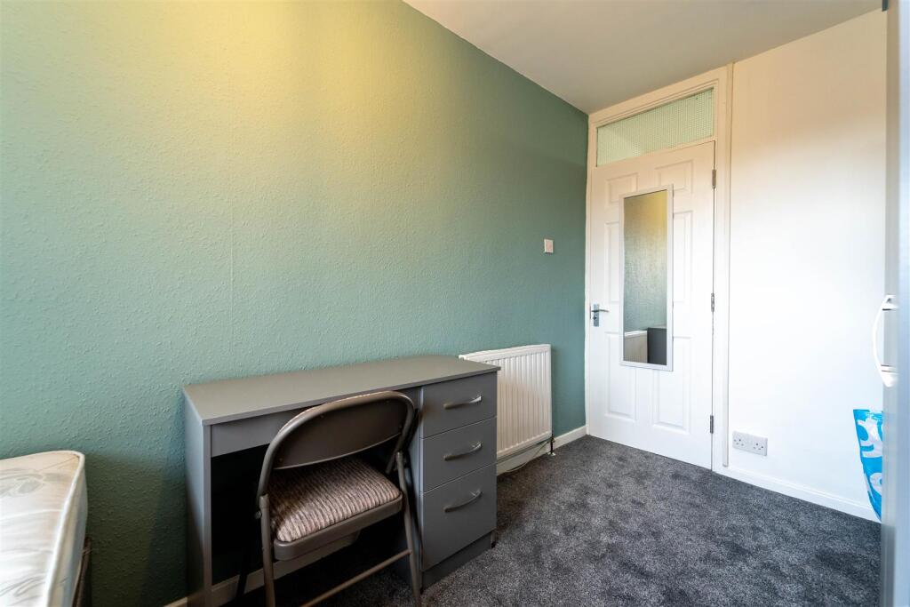 5 bedroom house for rent