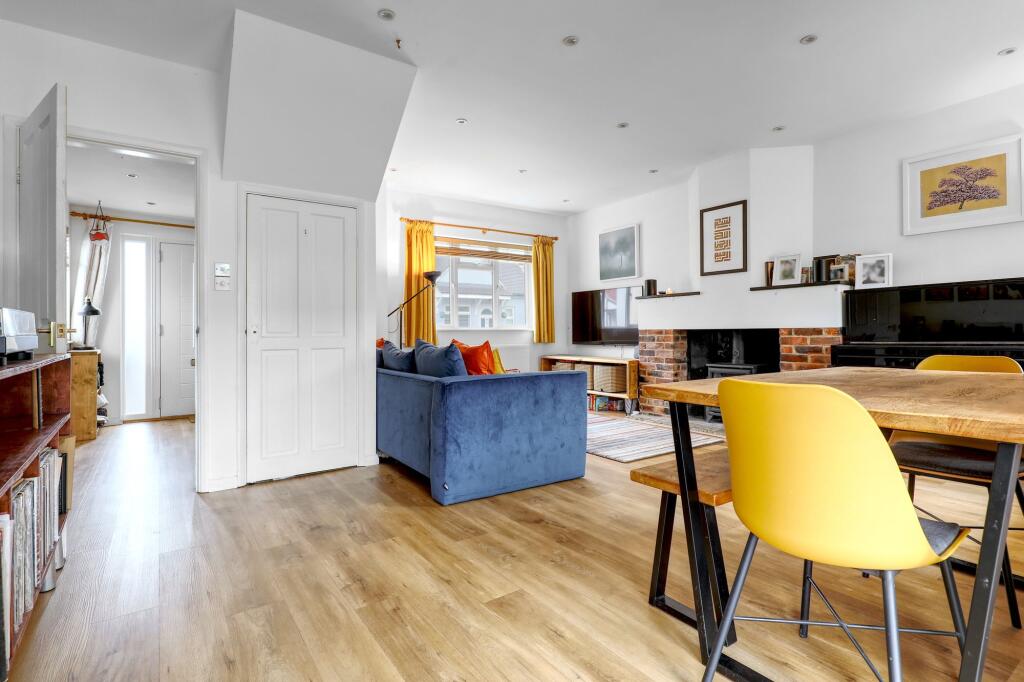House in East Hertfordshire, Great Amwell - View 3