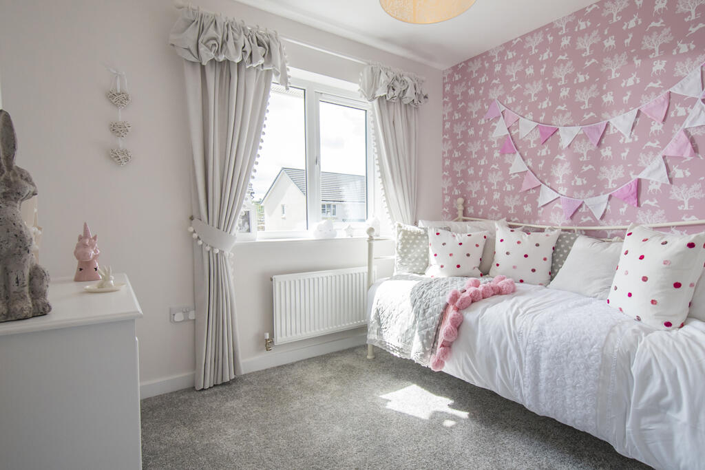 House in Motherwell, North Lanarkshire - More