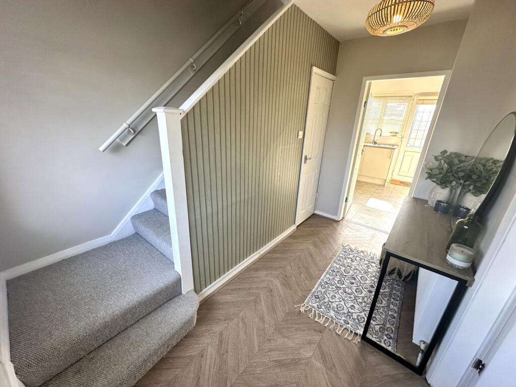 145 Castleton Road, Royton OL2 6UP photo 4