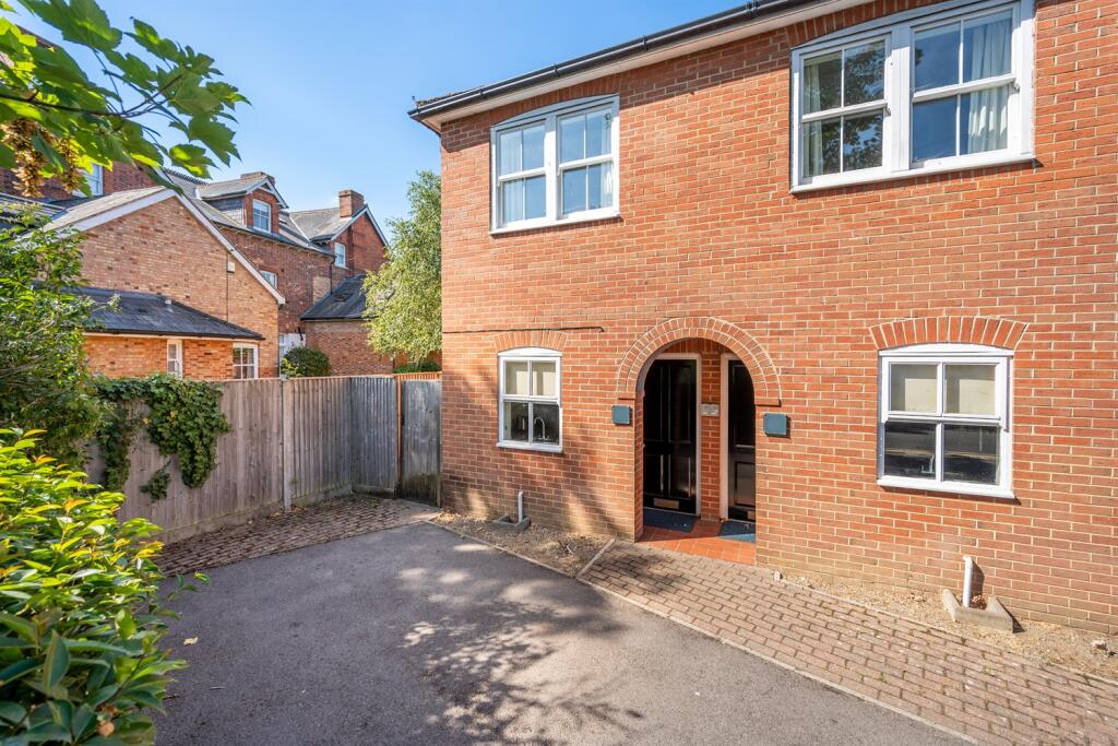 Main image of property: Coley Hill, Reading, RG1