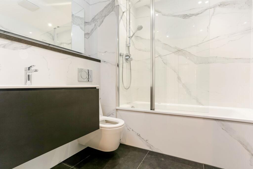 Apartment in London - More