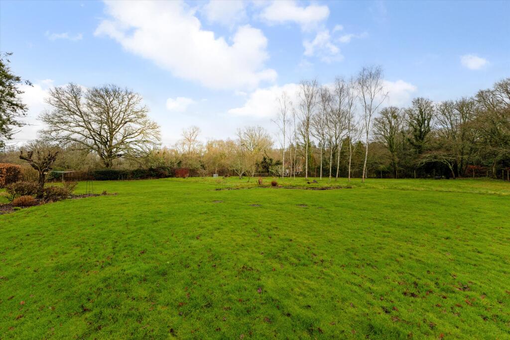 Brimpton Common, Reading, Berkshire, RG7 photo 4
