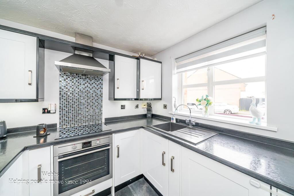 House in Cannock Chase, Hednesford - More