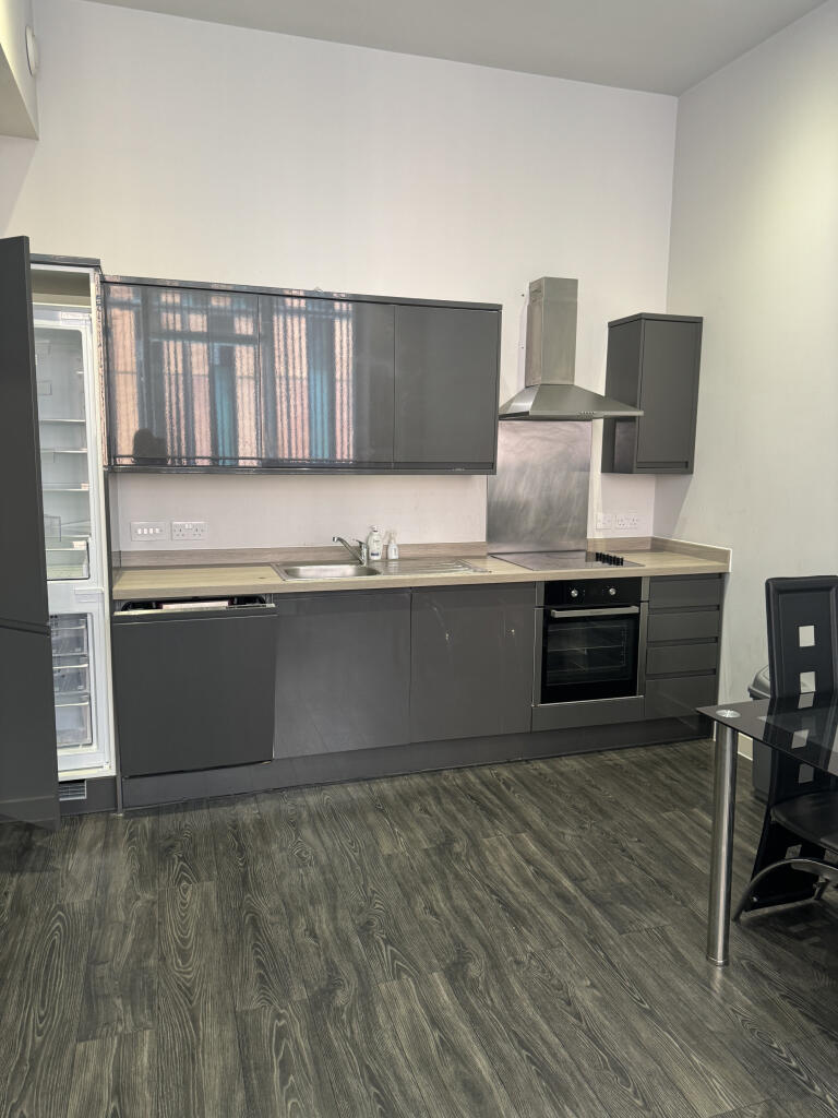 Apartment in Liverpool - View 3