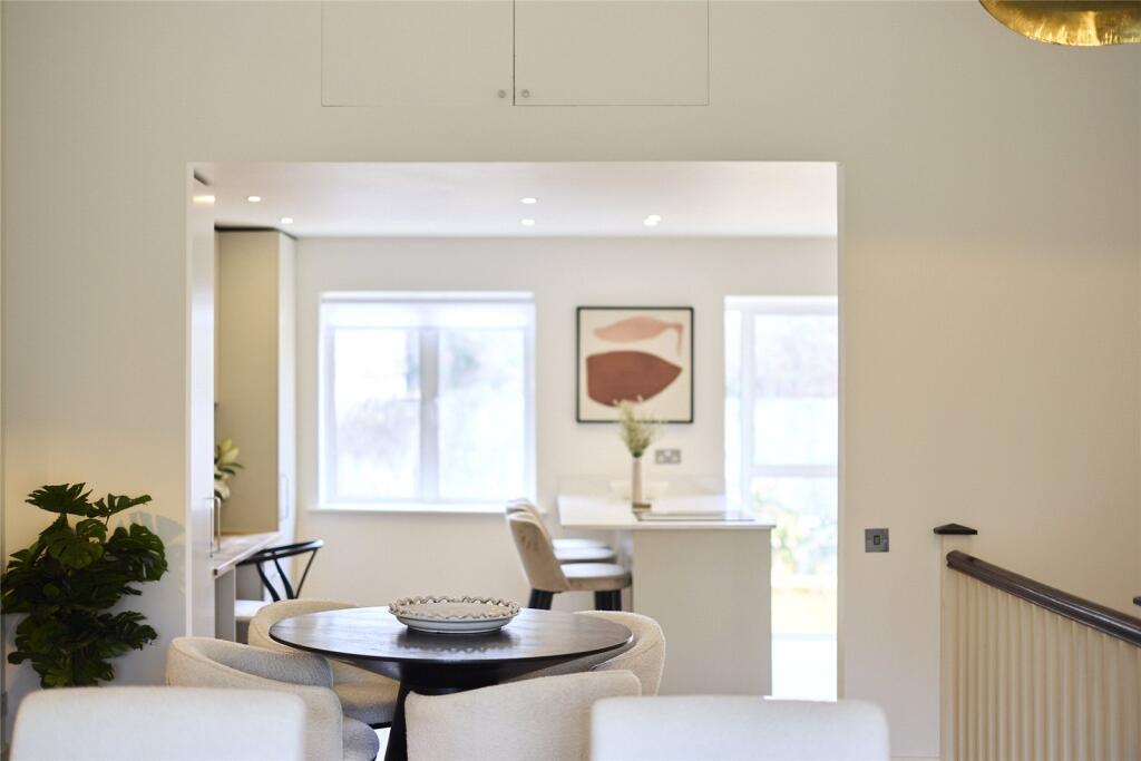 Graces Mews, Abbey Road, St John's Wood, London, NW8 photo 4