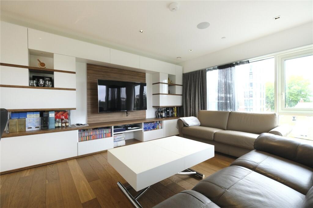 Longfield Avenue, Ealing, W5 - View 2