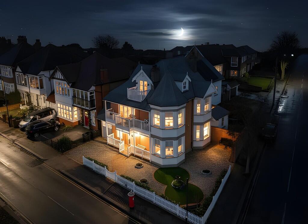 Main image of property: Marine Parade, Leigh On Sea