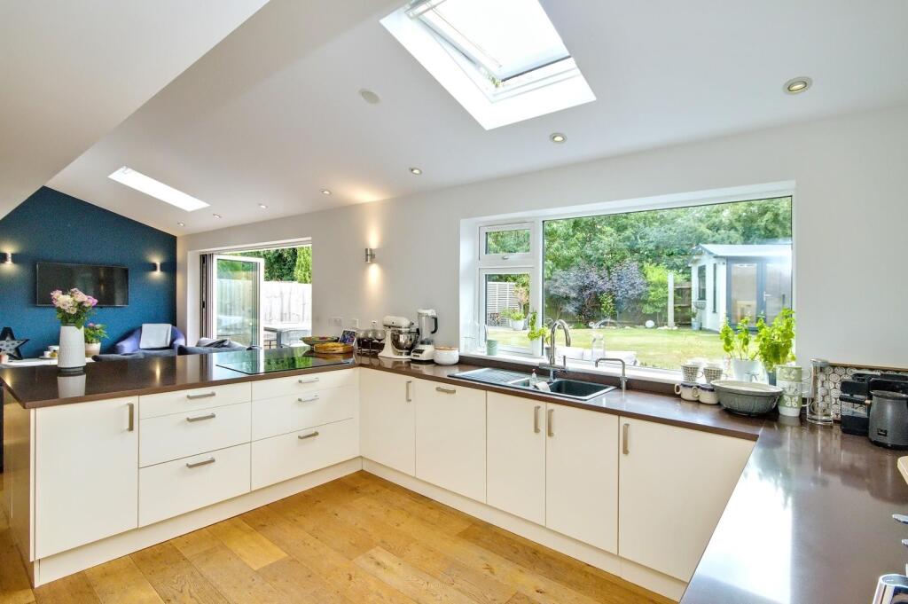 Devonshire Close, Boughton, Northampton – další