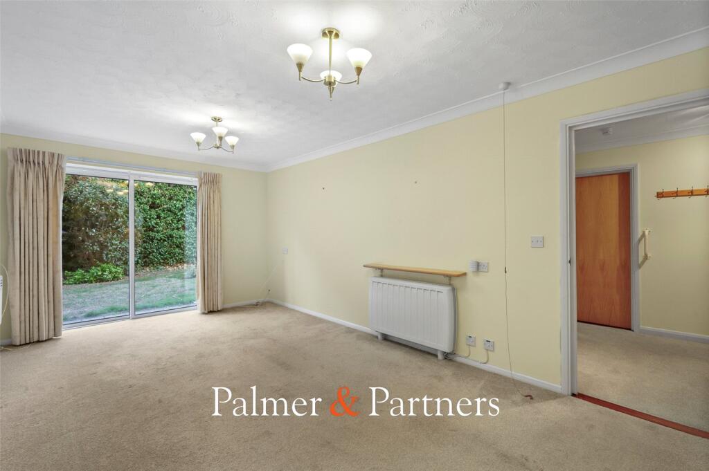 Apartment in Colchester, New Town - View 3