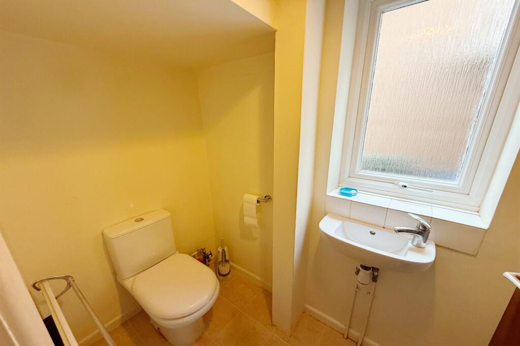 Padstow Drive, Bramhall - View 6