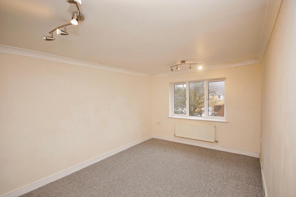 Apartment in Bristol, Bradley Stoke - View 2