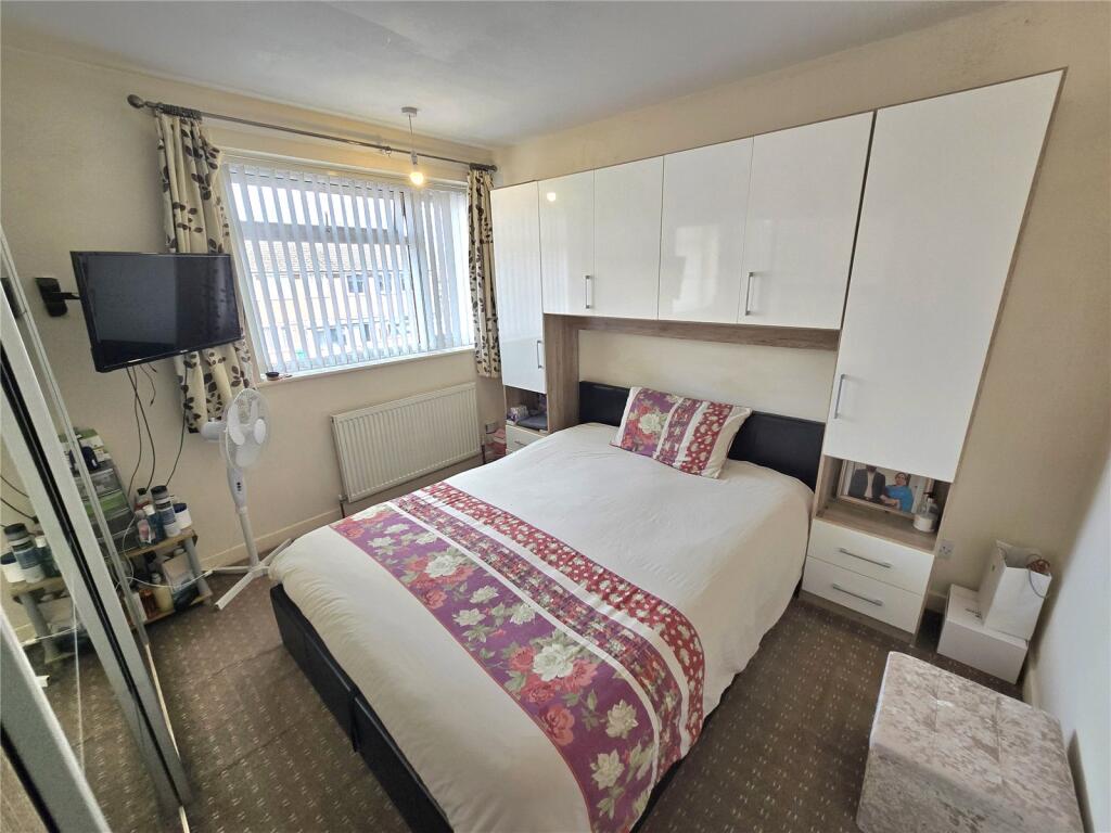 House in Coventry, Manor House - View 5