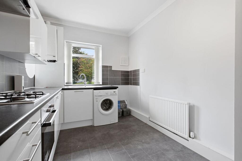 Apartment in Glasgow - View 5