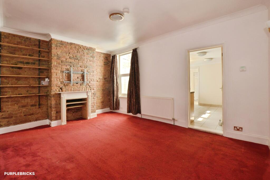 House in Tonbridge - View 3