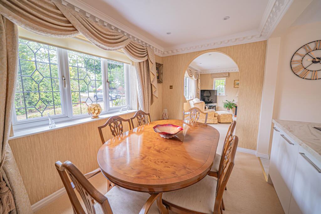 Queen Eleanors Drive, Knowle, B93 photo 5
