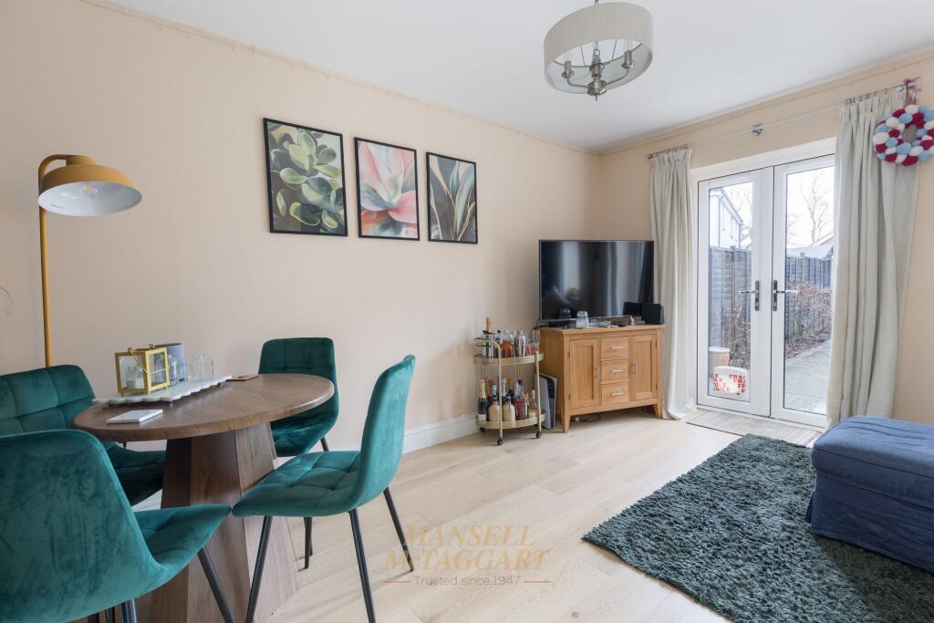 Charlbury Road, Crawley, RH10 - View 3