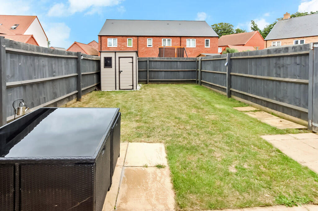 House in Northampton, Wellingborough - View 3