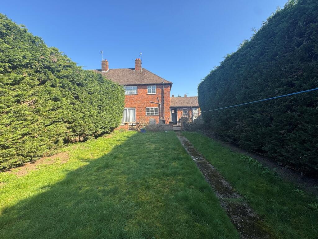 Fir Tree Road, Guildford, GU1 photo 2