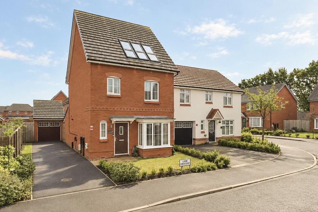 Main image of property: Loom Crescent, Bamber Bridge, PR5