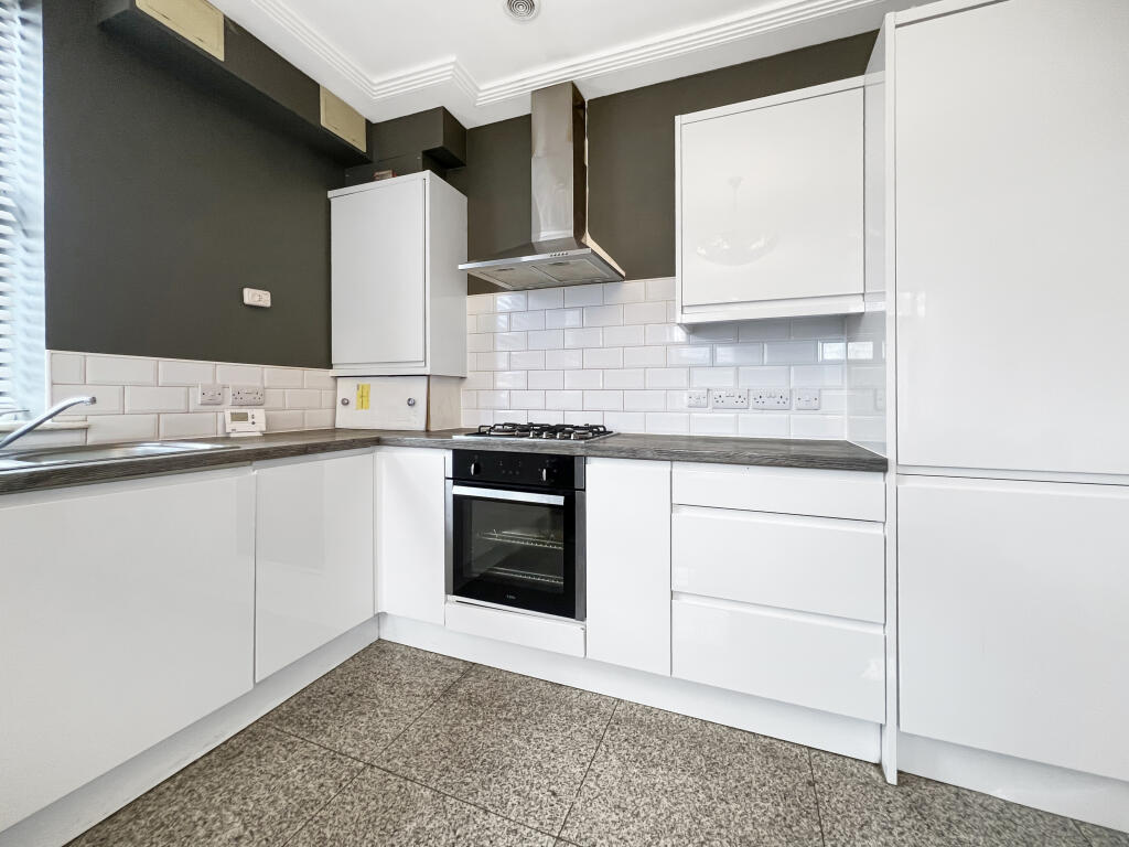 Main image of property: Broadway, Peterborough PE1 1SH