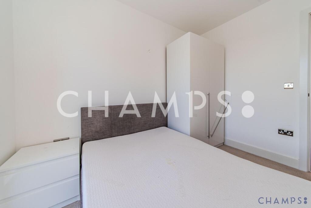 Apartment in Harrow - View 4