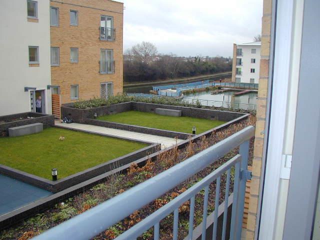 Grand Union Village, Northolt photo 4