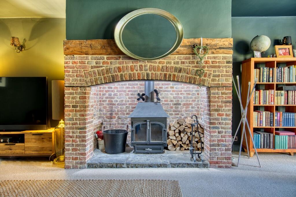 Additional image 22 of Georges Wood Road, AL9