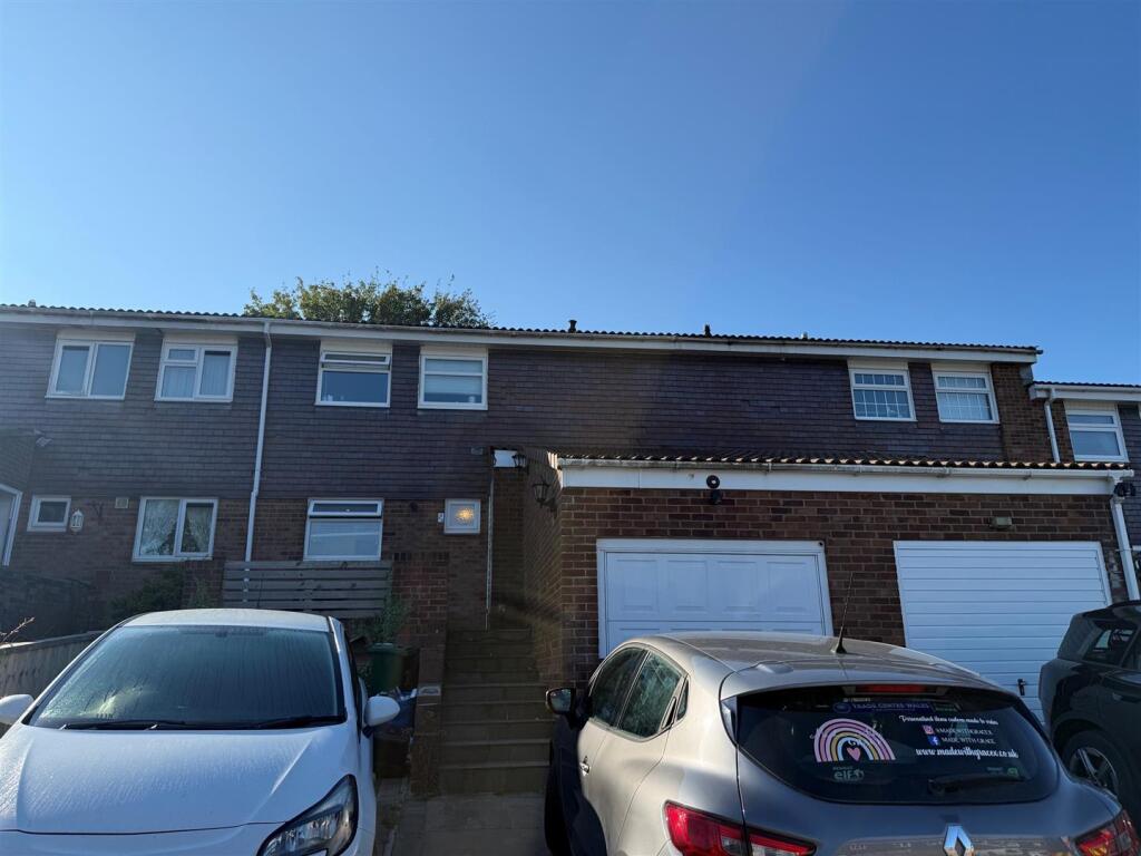 Trostrey, Hollybush, Cwmbran
