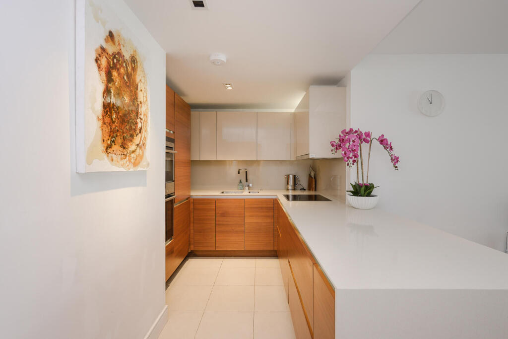 Main image of property: Kew Bridge, Brentford