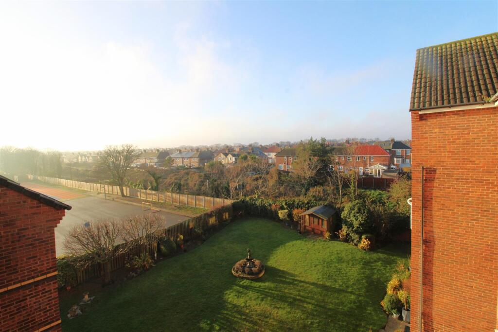 Marden Avenue, Cullercoats photo 2