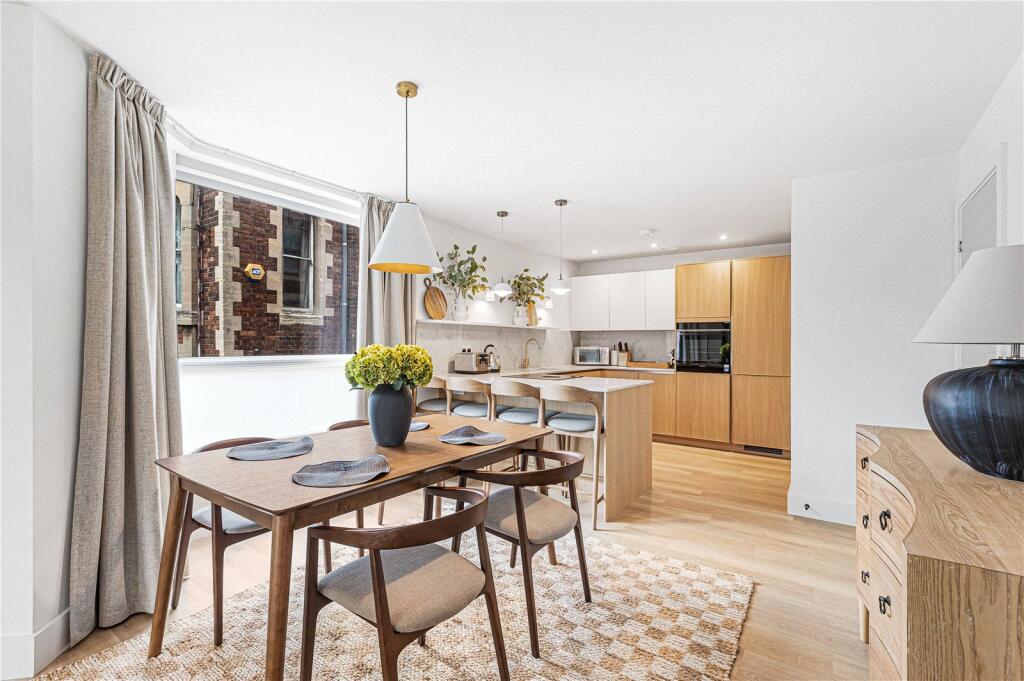 Main image of property: Flat 2, River View, North Street, Oxford