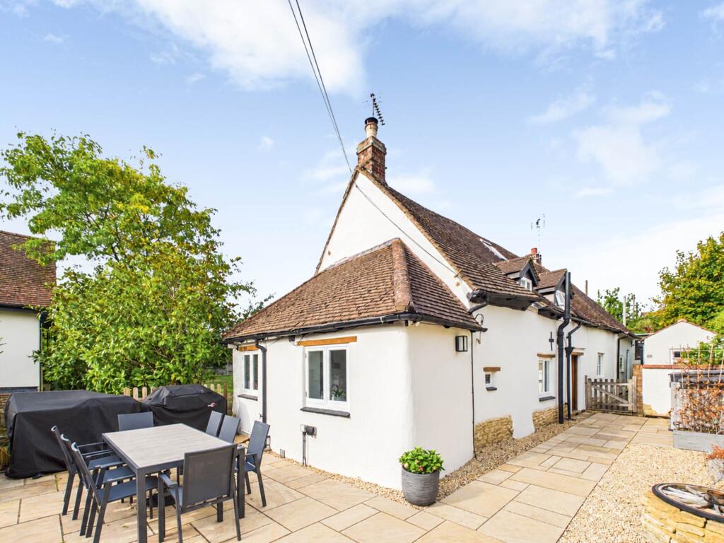 Main image of property: High Street, Haddenham