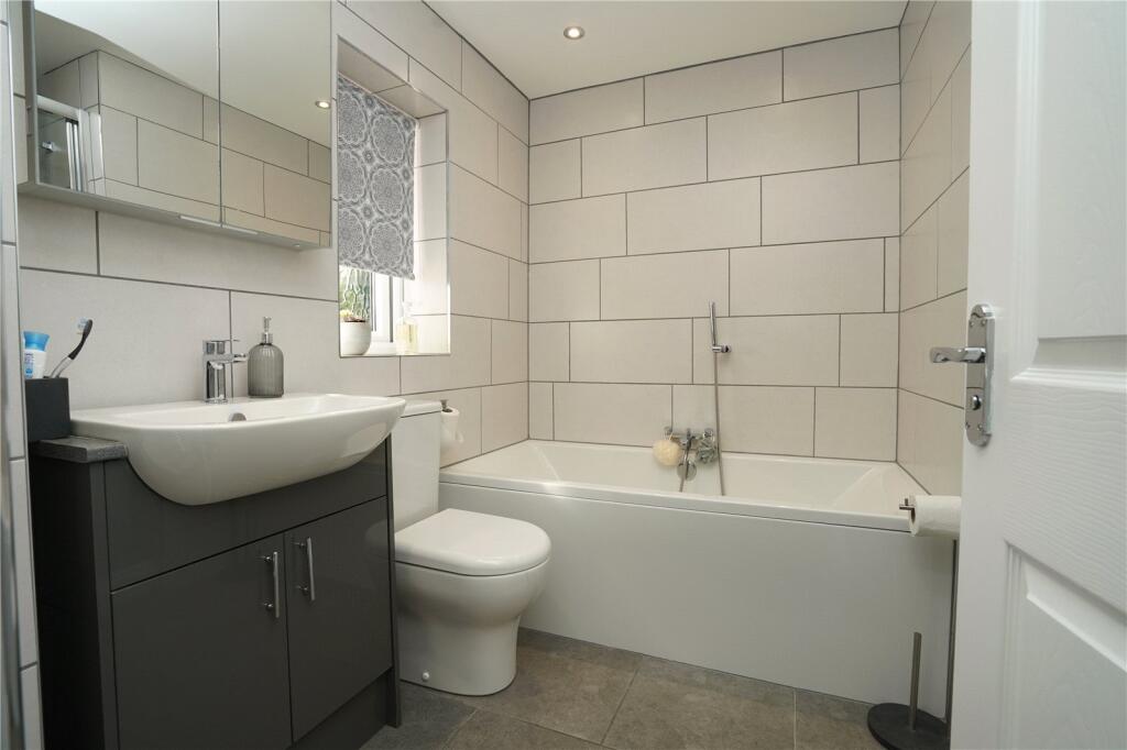 House in Ashfield, Hucknall - View 5