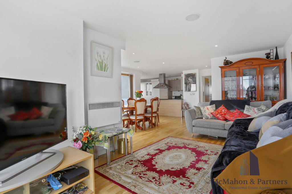Metro Central Heights, 119 Newington Causeway, London, SE1 photo 2