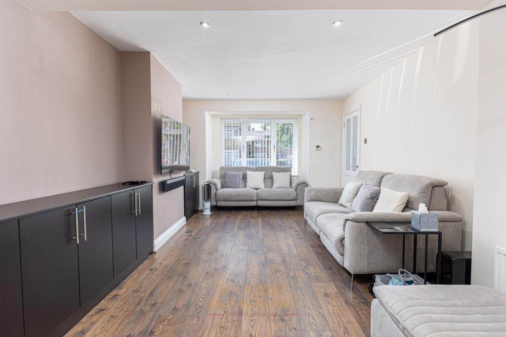 Medway Road, Crawley, RH11 - View 3