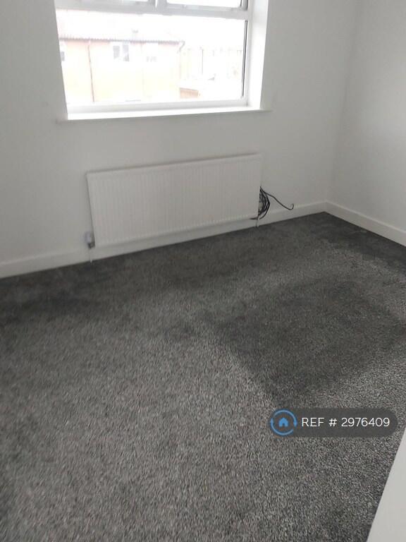 House in Wakefield - View 5
