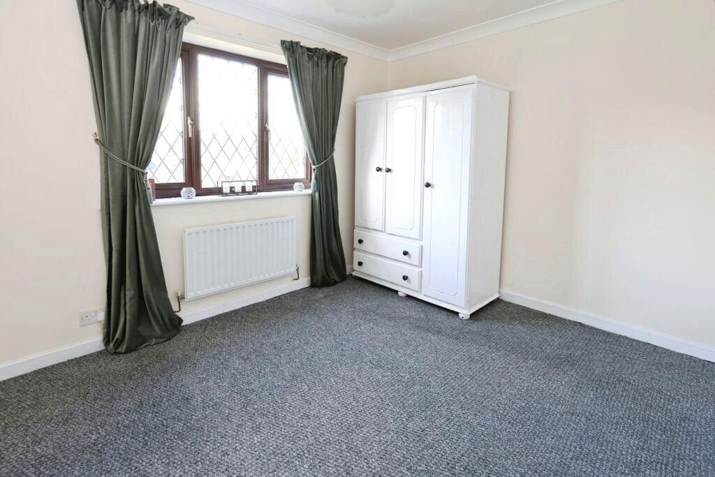 House in Stoke-on-Trent - More