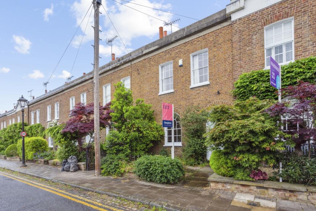 Main image of property: Adelaide Square Windsor SL4