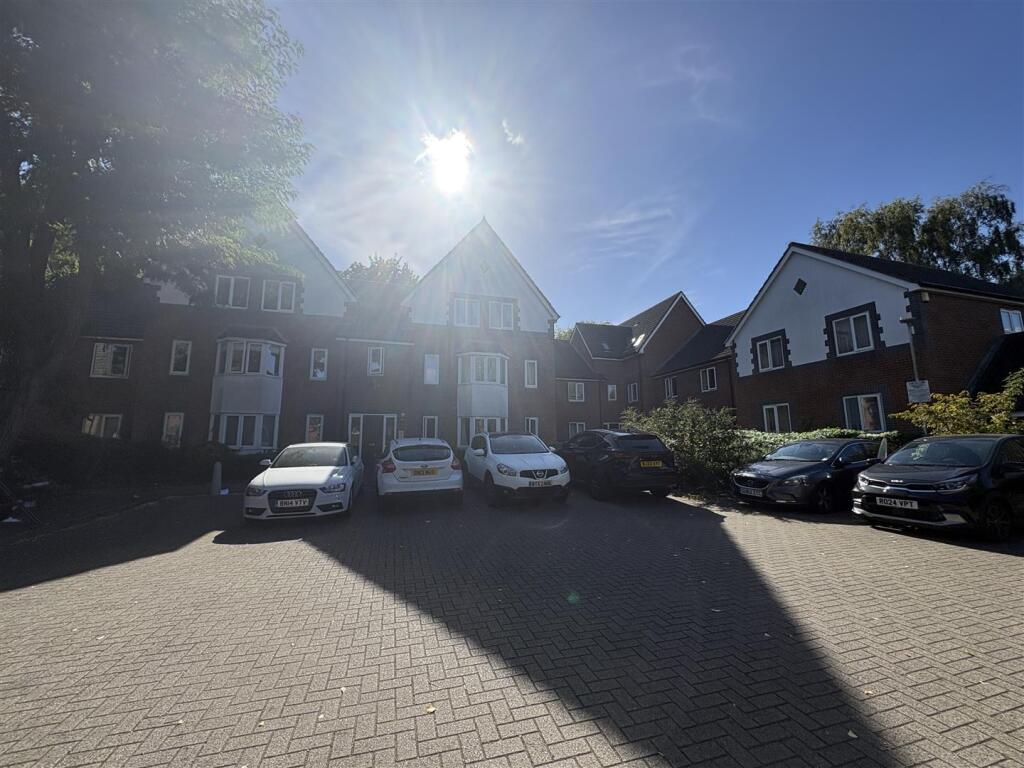 Main image of property: Stratheden Place, Weldale Street, Reading