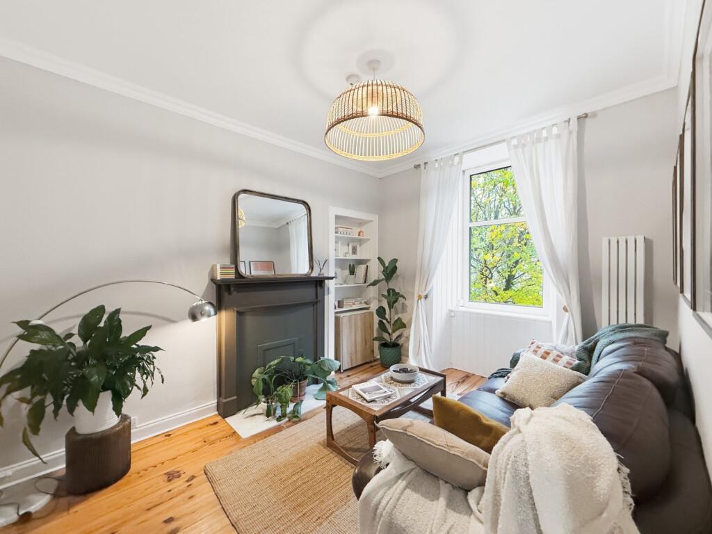 4 (1F2) Canonmills, Edinburgh, EH3 photo 2