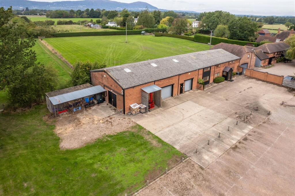 House in Malvern Hills, Hanley Castle - View 3