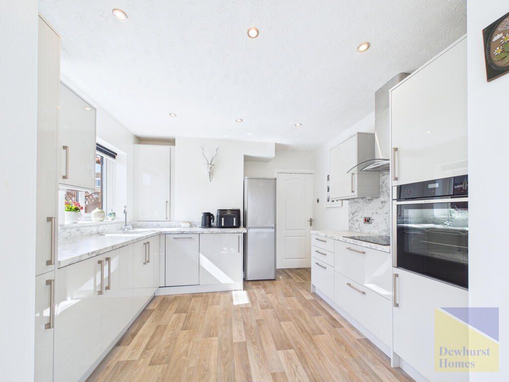House in Ribble Valley, Longridge - More