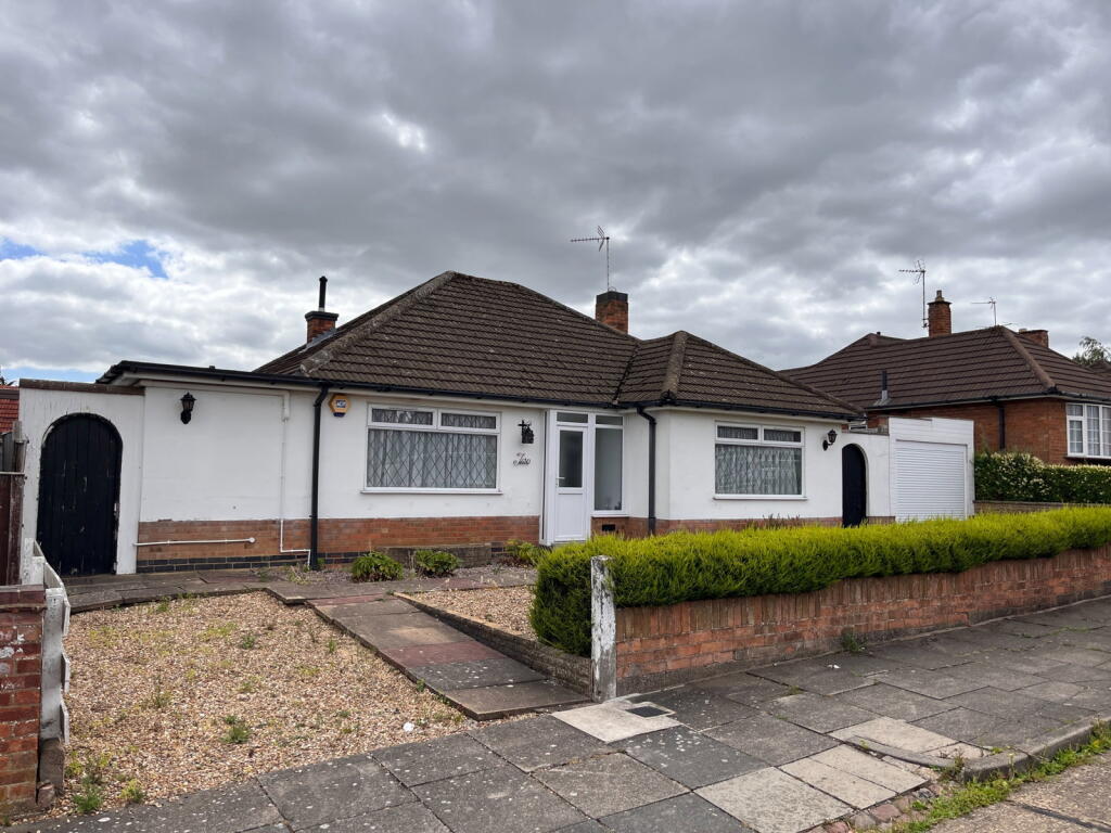 2-bed detached on Oakside Crescent, Leicester, LE5 6SJ, £350,000