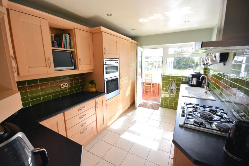 Bognor Road, Broadstone, Dorset, BH18 photo 4