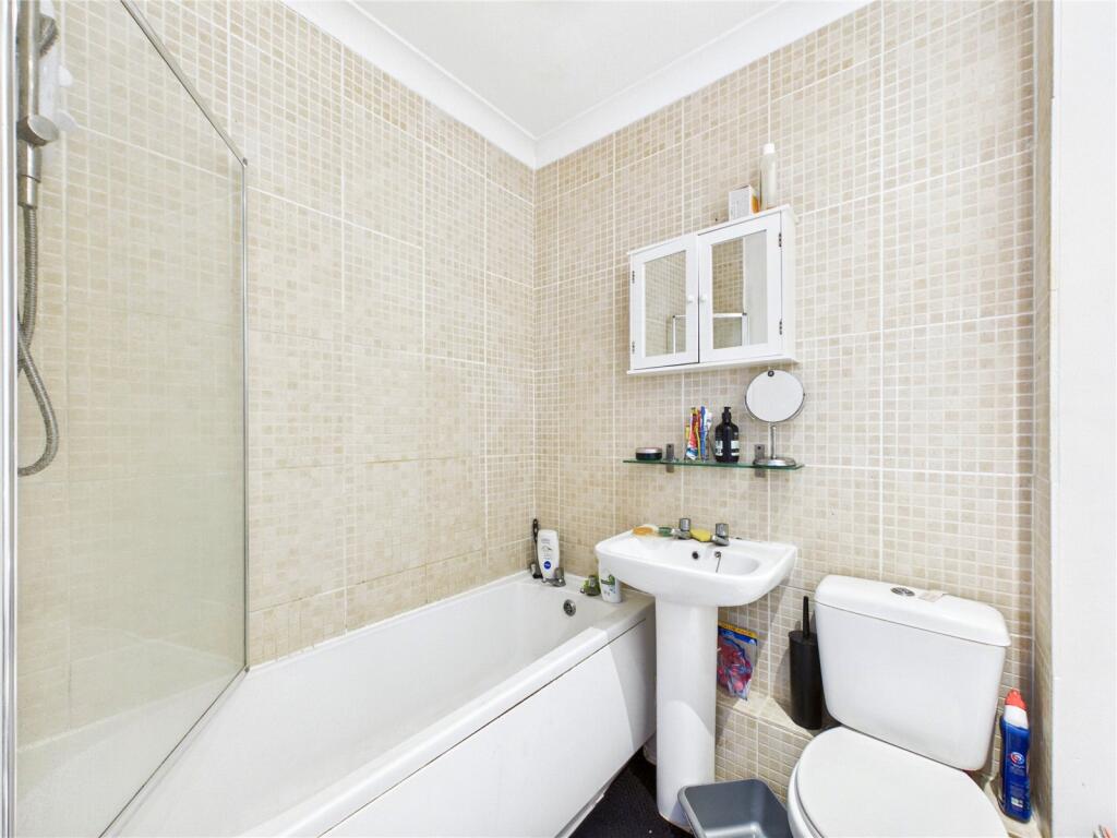 Apartment in Ipswich - View 5