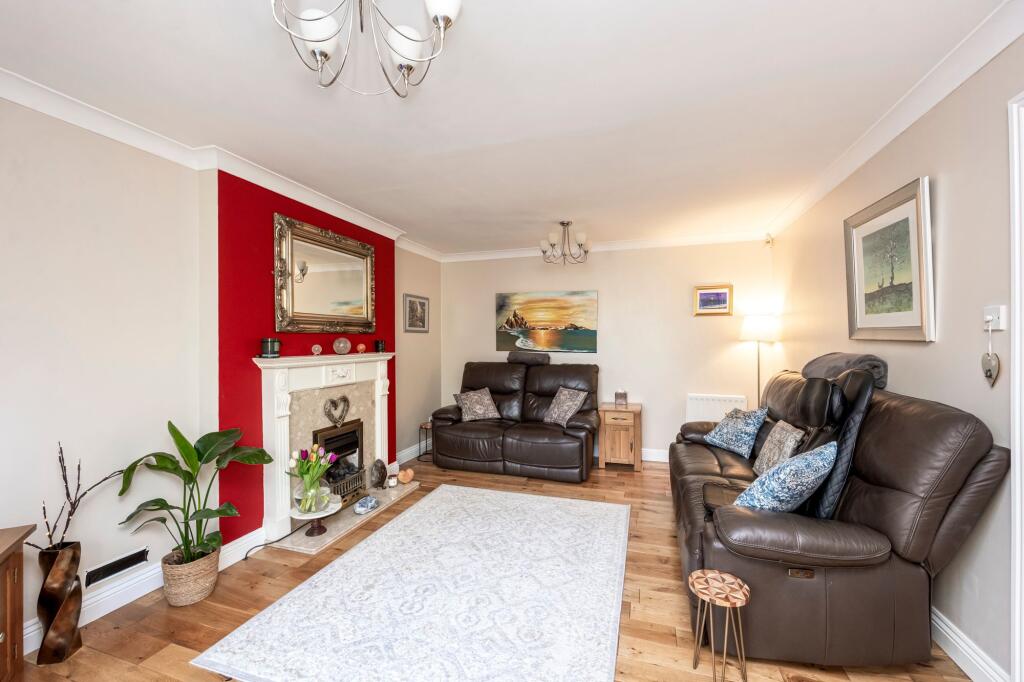 Primrose Copse, Horsham, RH12 image 5