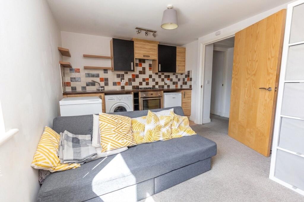 Apartment in Bristol, Henbury - View 3